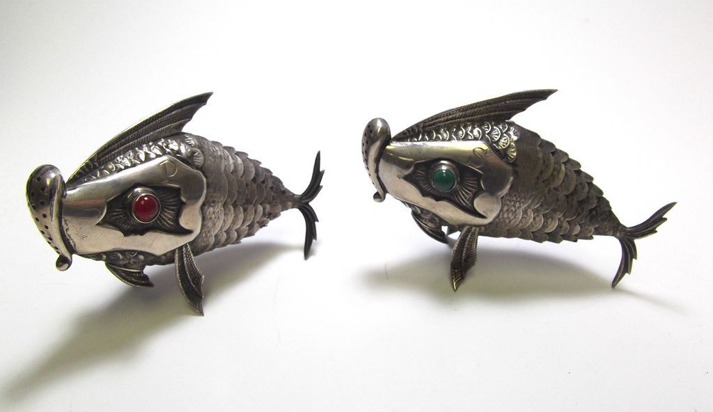 RARE Antique Vintage Sterling Silver Articulated FISH Salt & Pepper Shakers RARE Antique Vintage Sterling Silver Articulated FISH Salt & Pepper Shakers