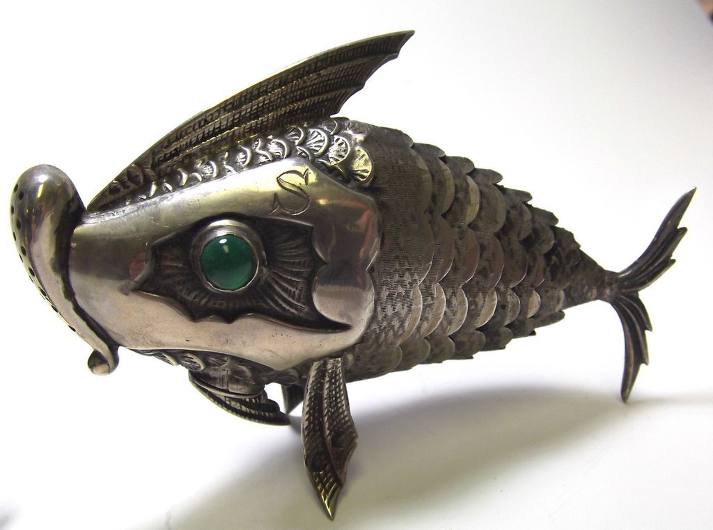 RARE Antique Vintage Sterling Silver Articulated FISH Salt & Pepper Shakers RARE Antique Vintage Sterling Silver Articulated FISH Salt & Pepper Shakers