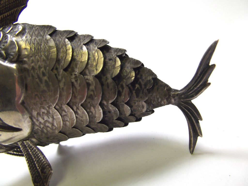 RARE Antique Vintage Sterling Silver Articulated FISH Salt & Pepper Shakers RARE Antique Vintage Sterling Silver Articulated FISH Salt & Pepper Shakers