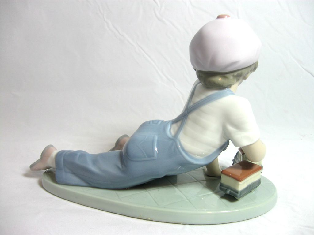 Item ID: L-7 In Shop's Backroom Item ID: L-7 In Shop's Backroom