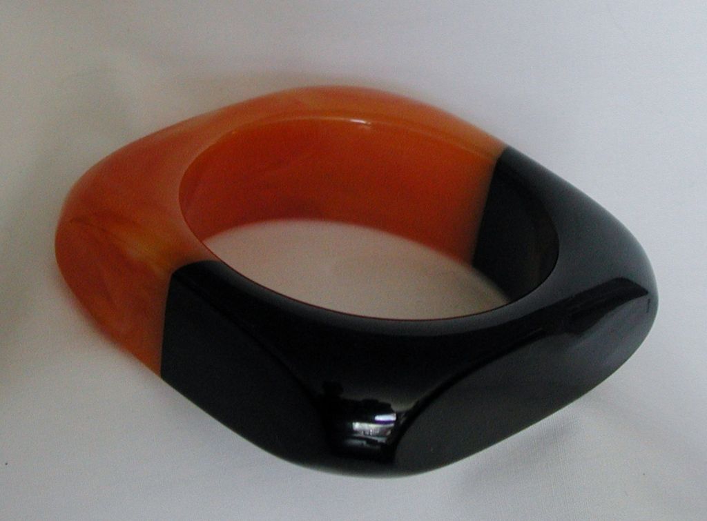 Beautiful Bakelite Two-Tone Butterscotch & Black Chunky Bangle Bracelet - Square Shaped! Beautiful Bakelite Two-Tone Butterscotch & Black Chunky Bangle Bracelet - Square Shaped!