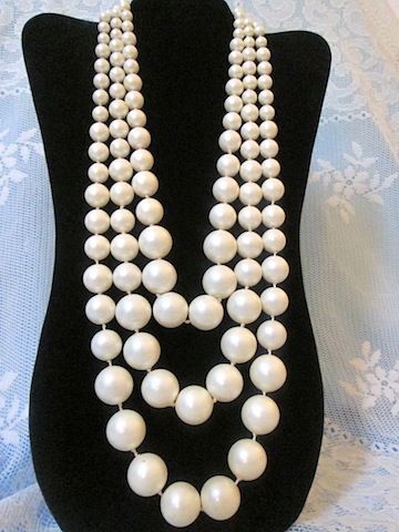 Vintage Triple Strand 'WoW' of a Graduating Faux Pearl Necklace Vintage Triple Strand 'WoW' of a Graduating Faux Pearl Necklace