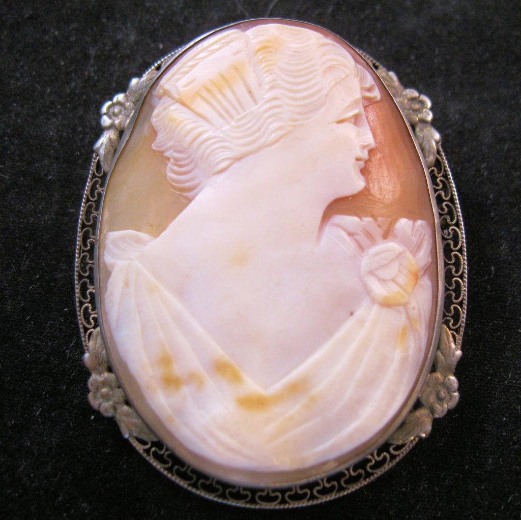 Edwardian Cameo Brooch Large Sterling Bezel Antique Edwardian Cameo Brooch Large Sterling Bezel Antique