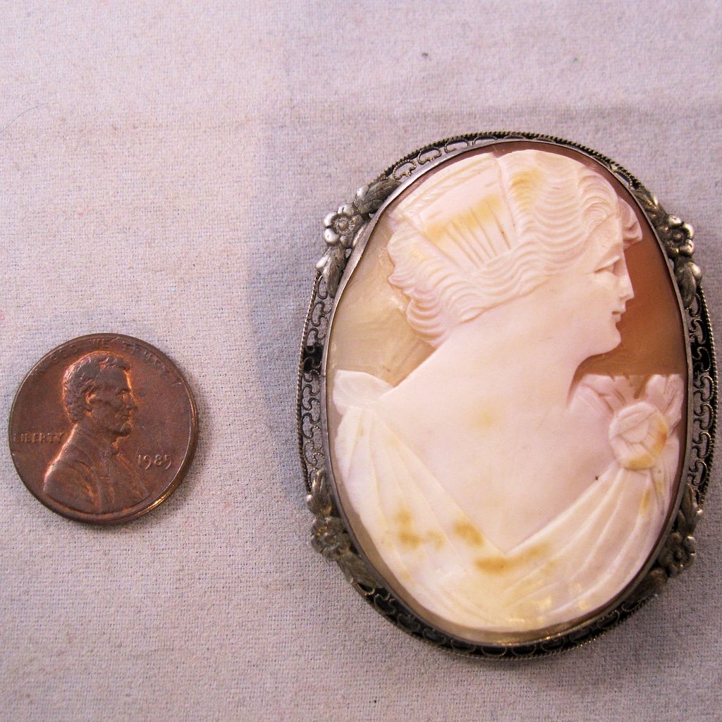 Edwardian Cameo Brooch Large Sterling Bezel Antique Edwardian Cameo Brooch Large Sterling Bezel Antique