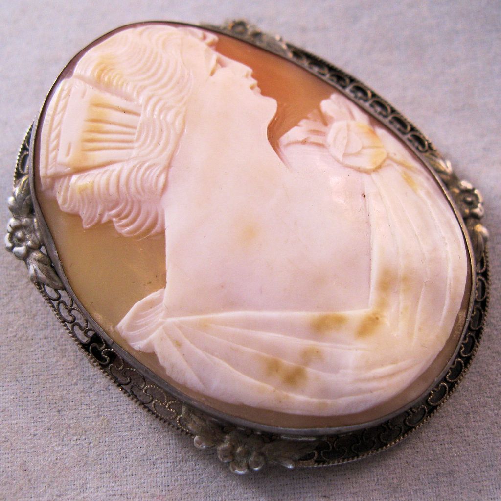 Edwardian Cameo Brooch Large Sterling Bezel Antique Edwardian Cameo Brooch Large Sterling Bezel Antique
