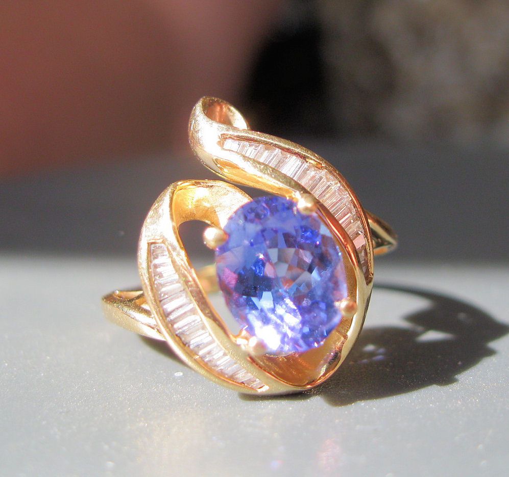 Estate 14K 2 1/2 ct Tanzanite & 1/3 ct Baguette Diamond Ring Size 8 1/2 Estate 14K 2 1/2 ct Tanzanite & 1/3 ct Baguette Diamond Ring Size 8 1/2