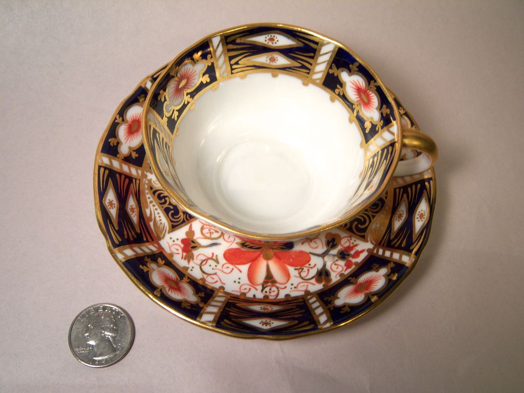 Antique Crown Derby Traditional Imari 2451 Cup and Saucer Antique Crown Derby Traditional Imari 2451 Cup and Saucer