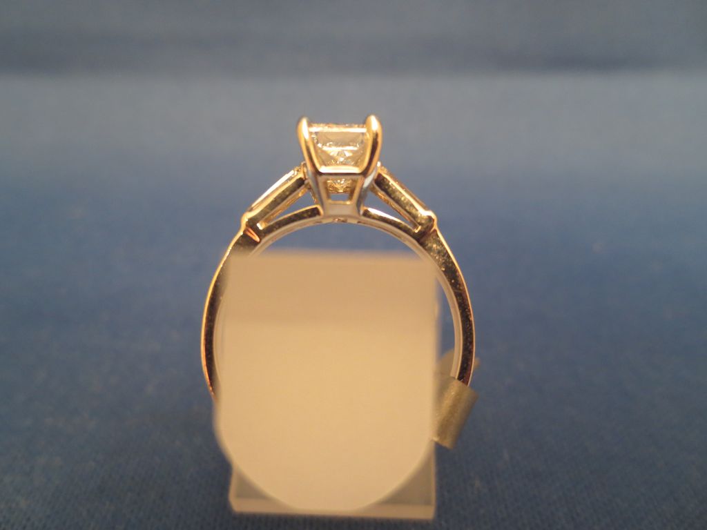 1.01CT H SI1 Princess Cut Diamond Jewelry Ring Set in Platinum 1.01CT H SI1 Princess Cut Diamond Jewelry Ring Set in Platinum