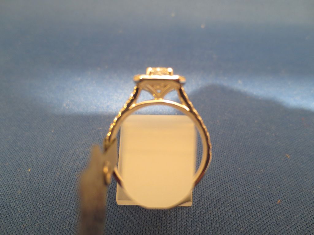 .532CT G S12 Diamond Jewelry Ring Set in Hearts Of Fire .532CT G S12 Diamond Jewelry Ring Set in Hearts Of Fire