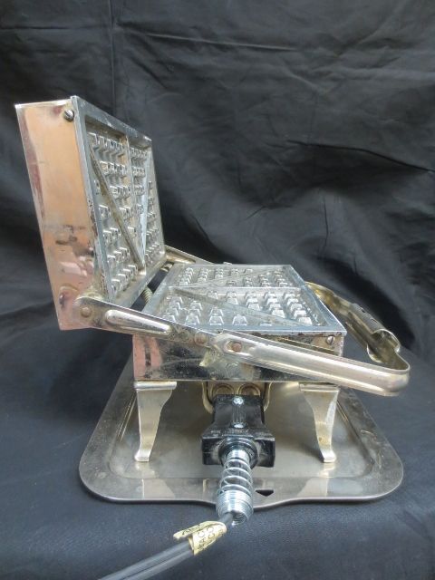 1930's Vintage Westing House Waffle Iron 1930's Vintage Westing House Waffle Iron