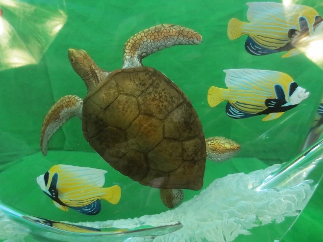 RARE-Wyland Galleries Lucite Sculpture of Sea Turtle Reed Artist Proof RARE-Wyland Galleries Lucite Sculpture of Sea Turtle Reed Artist Proof