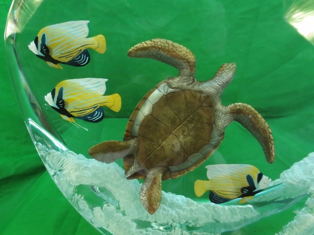 RARE-Wyland Galleries Lucite Sculpture of Sea Turtle Reed Artist Proof RARE-Wyland Galleries Lucite Sculpture of Sea Turtle Reed Artist Proof