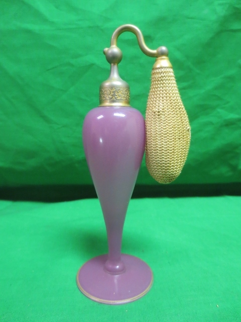 Elegant DeVilbiss Art Deco Perfume Bottle & Atomizer Elegant DeVilbiss Art Deco Perfume Bottle & Atomizer