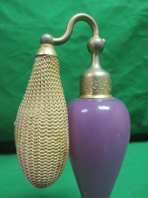 Elegant DeVilbiss Art Deco Perfume Bottle & Atomizer Elegant DeVilbiss Art Deco Perfume Bottle & Atomizer