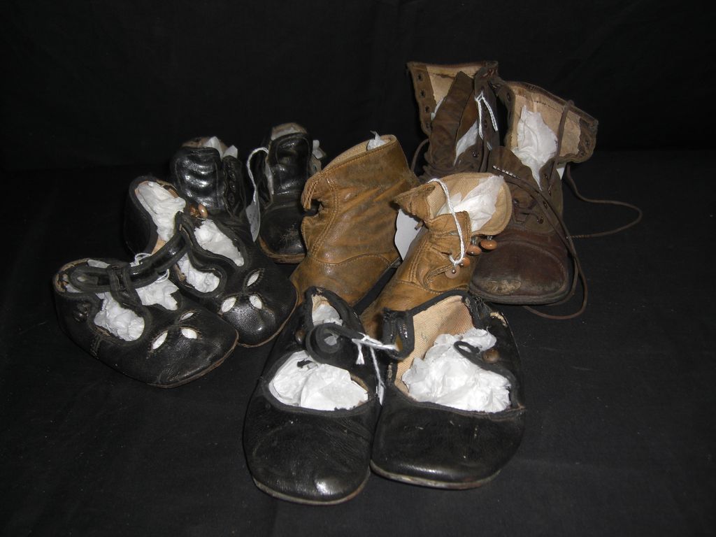 Lot of (5) Pair of Antique Children's Shoes Lot of (5) Pair of Antique Children's Shoes