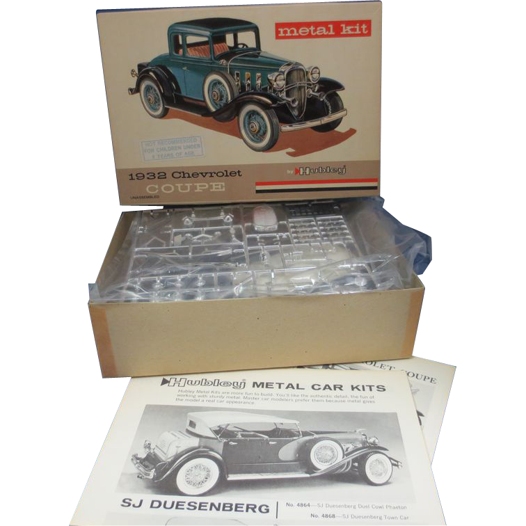 Hubley 1932 Chevrolet Couple Metal Kit #4869 Hubley 1932 Chevrolet Couple Metal Kit #4869