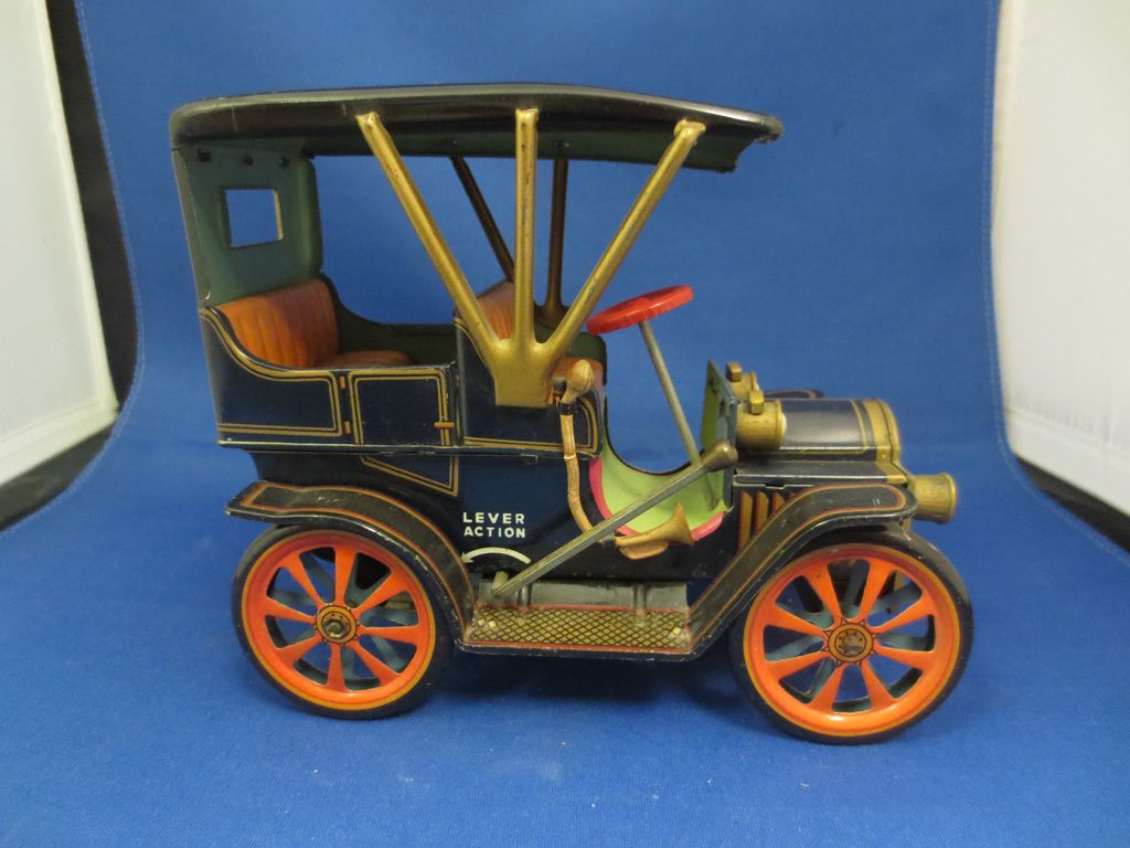 Modern Toys (Japan) Lever Action Car Modern Toys (Japan) Lever Action Car