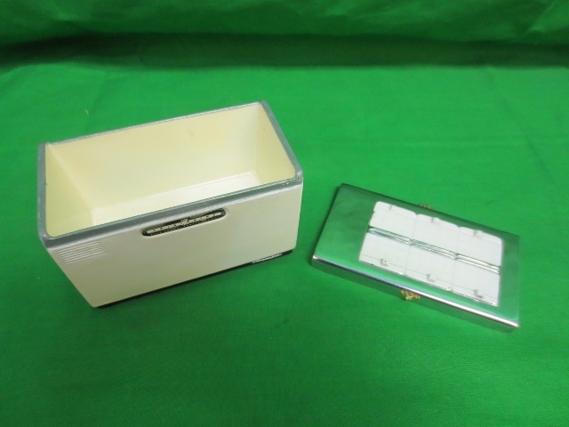 Vintage Frigidaire Salesman's Sample Ice Cream Freezer Vintage Frigidaire Salesman's Sample Ice Cream Freezer