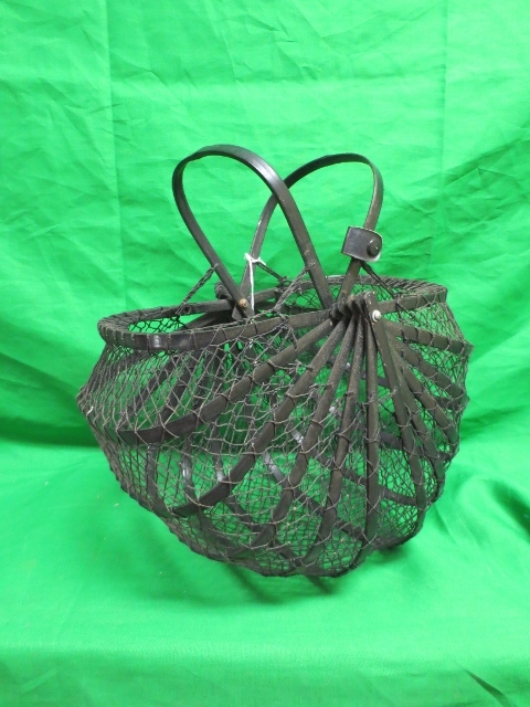 RARE-Very Cool Black Folding Basket-MUST SEE! RARE-Very Cool Black Folding Basket-MUST SEE!