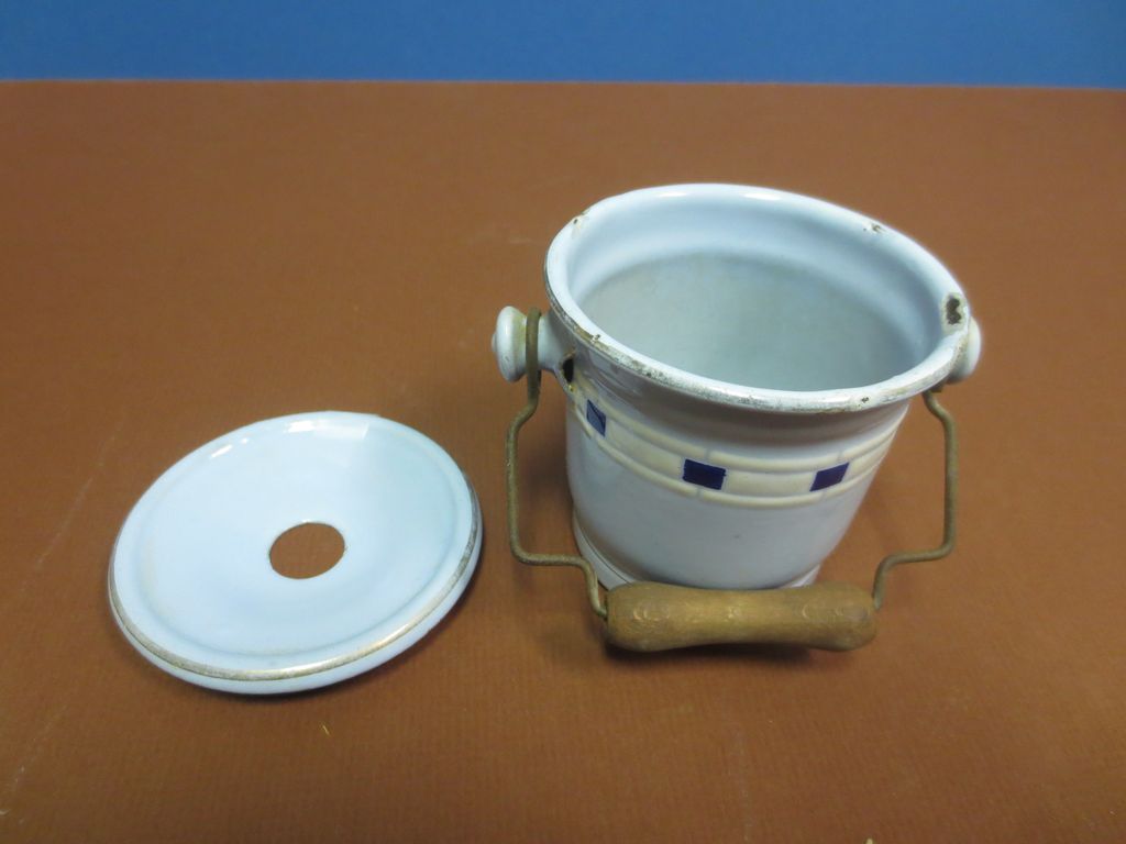 Child's Toy Blue Granite Ware Chamber Set Child's Toy Blue Granite Ware Chamber Set