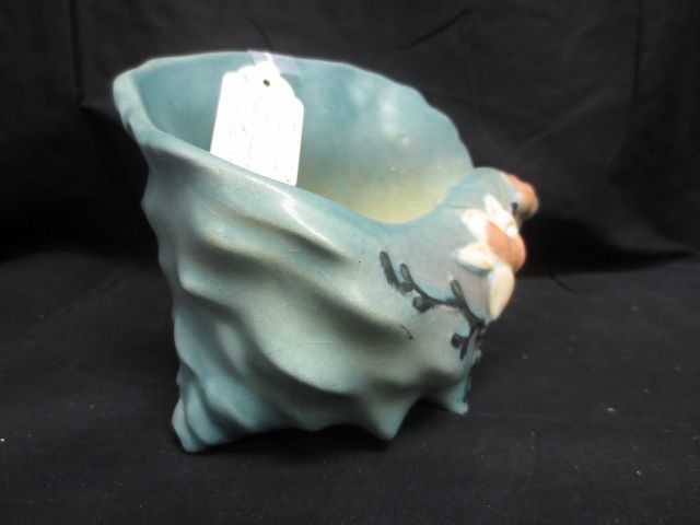 Roseville Magnolia Shell Planter #453-6 Roseville Magnolia Shell Planter #453-6