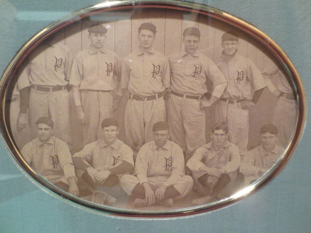 1930's Vintage University of Pennsylvania Baseball Team Photo 1930's Vintage University of Pennsylvania Baseball Team Photo