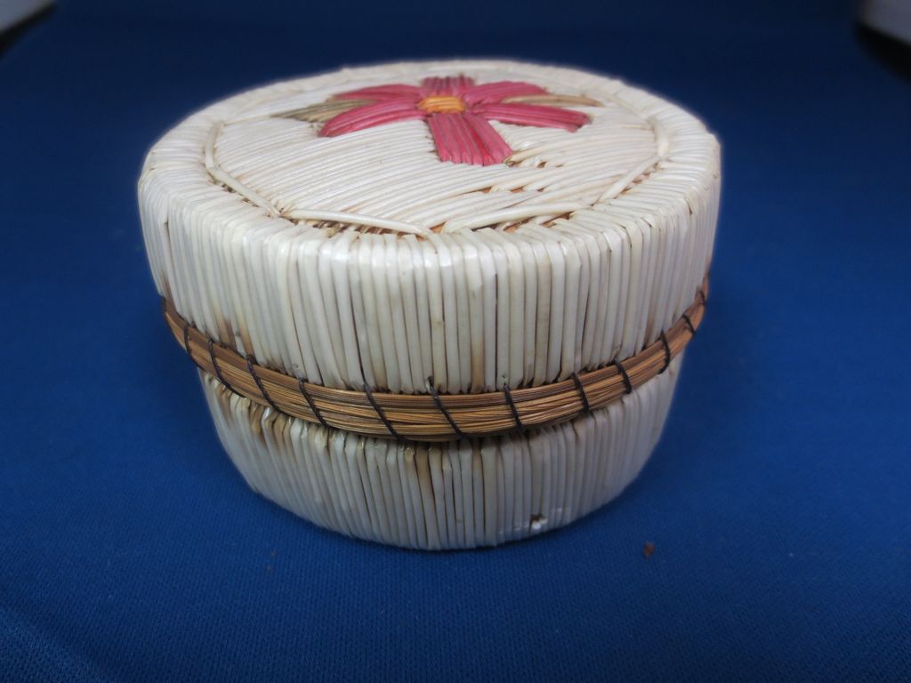 Six Nations Porcupine Quill Trinket or Jewelry Box Six Nations Porcupine Quill Trinket or Jewelry Box