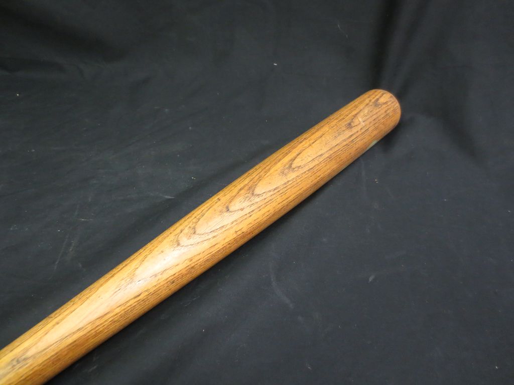 1950's Joe Dimaggio Louisville Slugger L.L. Decal Baseball Bat 1950's Joe Dimaggio Louisville Slugger L.L. Decal Baseball Bat