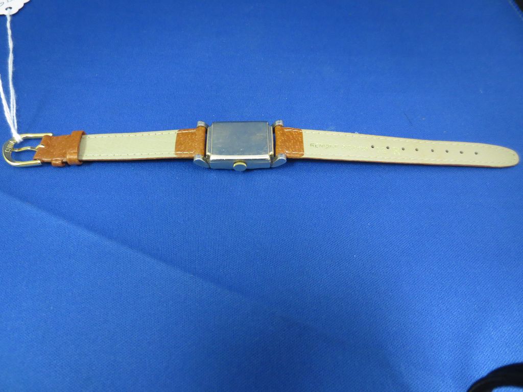 Vintage Hamilton Scalloped Two Toned Wristwatch Vintage Hamilton Scalloped Two Toned Wristwatch