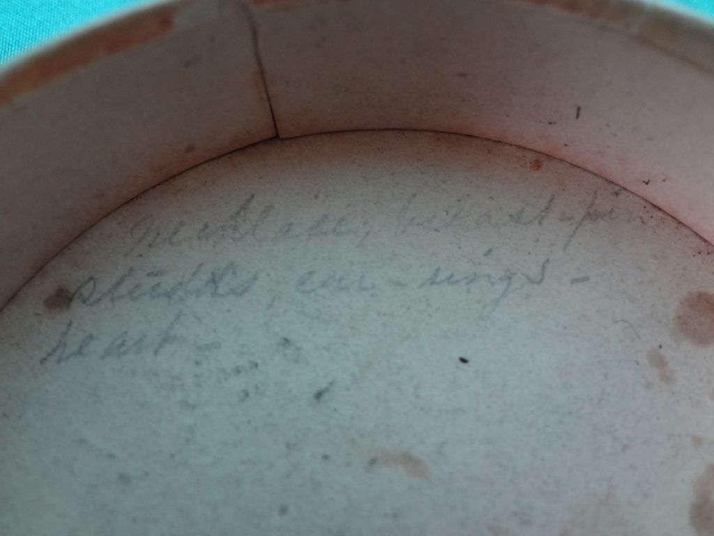 Round Eglomise Box with Provenance Round Eglomise Box with Provenance