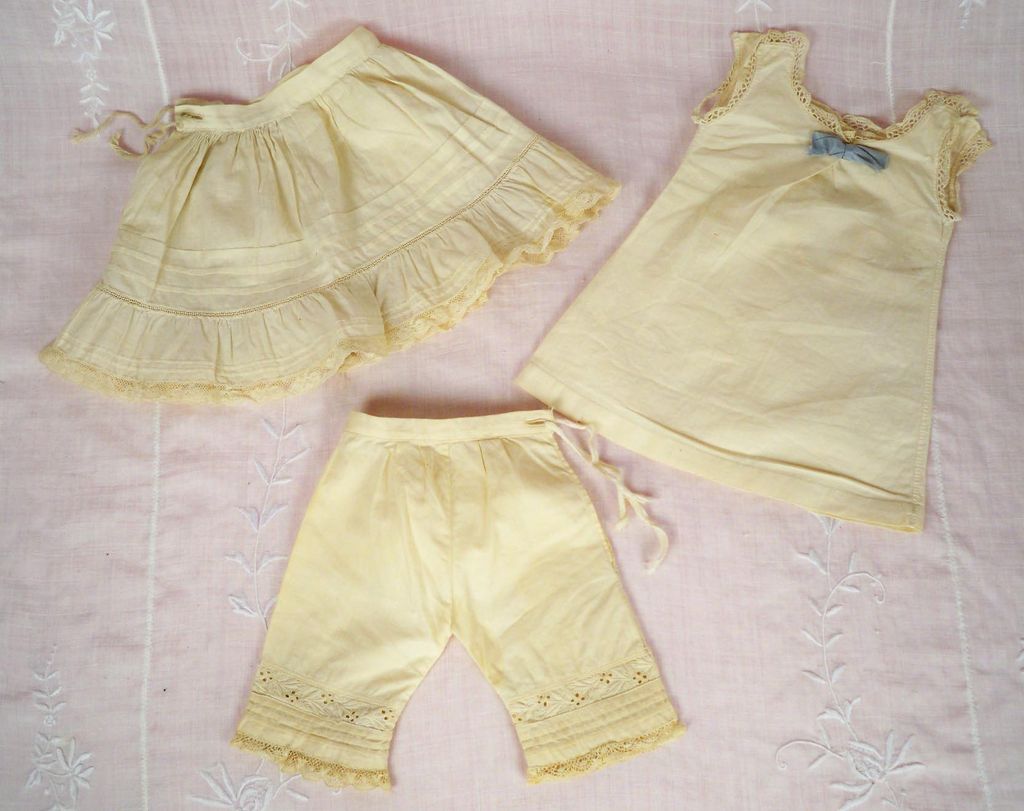 20 in French Depose Tete Jumeau Bebe Crier 889, Original Shoes 20 in French Depose Tete Jumeau Bebe Crier 889, Original Shoes