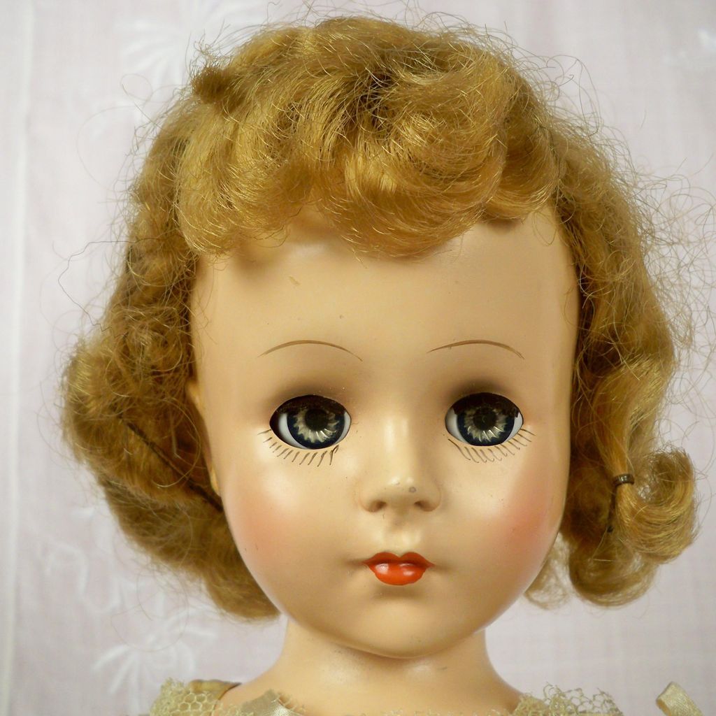 American Character Sweet Sue Walker 18 in, 17 in cousin, 4 Vintage Outfits American Character Sweet Sue Walker 18 in, 17 in cousin, 4 Vintage Outfits