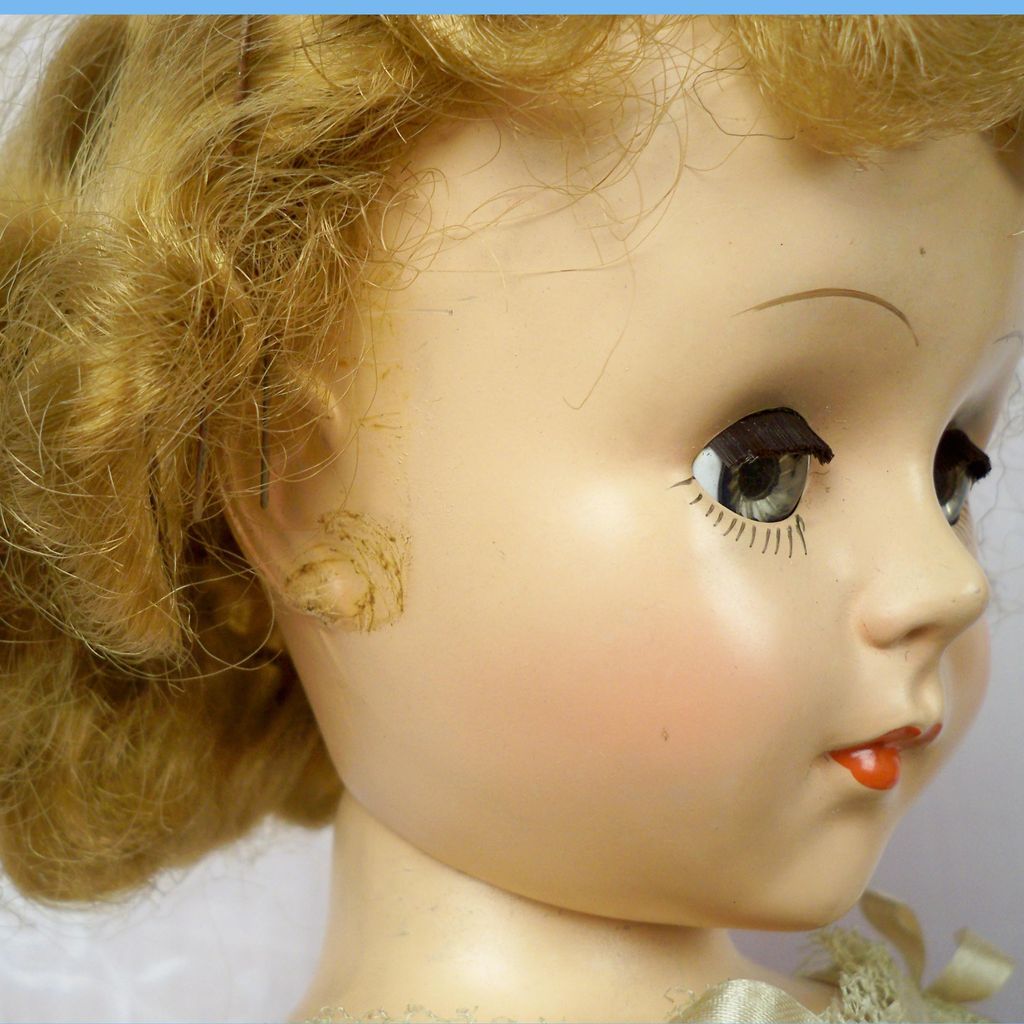 American Character Sweet Sue Walker 18 in, 17 in cousin, 4 Vintage Outfits American Character Sweet Sue Walker 18 in, 17 in cousin, 4 Vintage Outfits