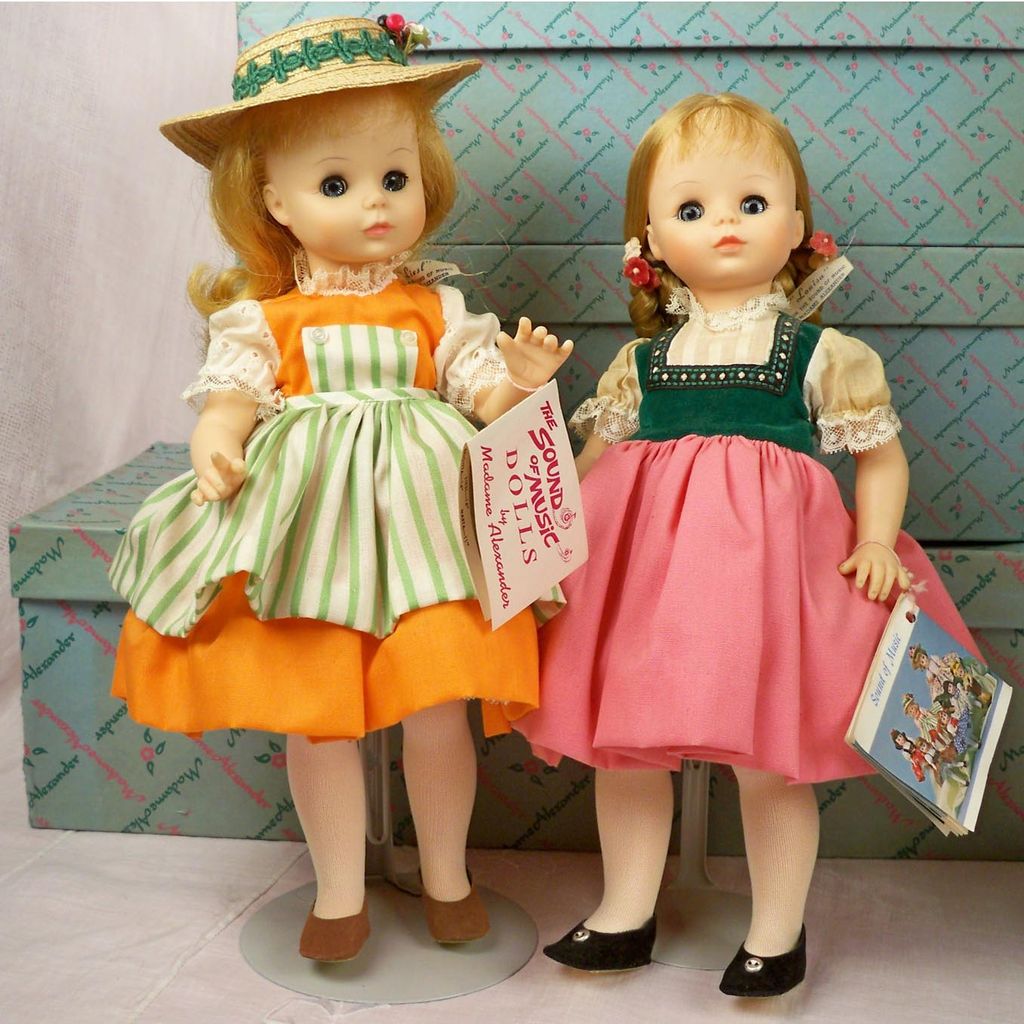 Mint 60s Sound of Music Madame Alexanders, Tagged Wrists / Outfits, Boxes / Inserts Mint 60s Sound of Music Madame Alexanders, Tagged Wrists / Outfits, Boxes / Inserts