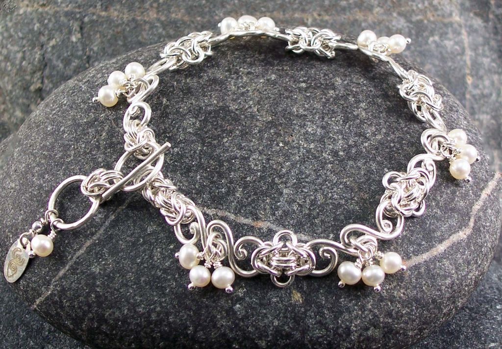 Sterling silver and pearl bracelet Sterling silver and pearl bracelet