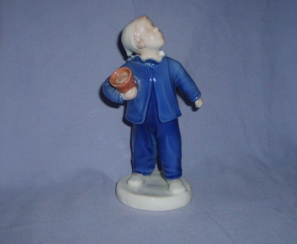 Bing & Grondahl #2251 "Who is Calling" Boy Figurine Denmark B&G Bing & Grondahl #2251 "Who is Calling" Boy Figurine Denmark B&G