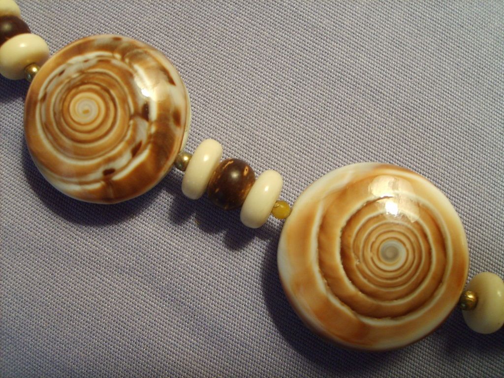 Shell Necklace Choker Vintage Polished Shell Necklace Choker Vintage Polished