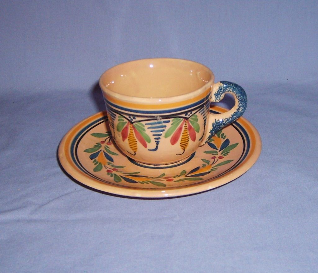 Henriot Quimper Tea/Coffee Pot Set Sugar 6 Cups & Saucers French Faience Mid 20thC Henriot Quimper Tea/Coffee Pot Set Sugar 6 Cups & Saucers French Faience Mid 20thC