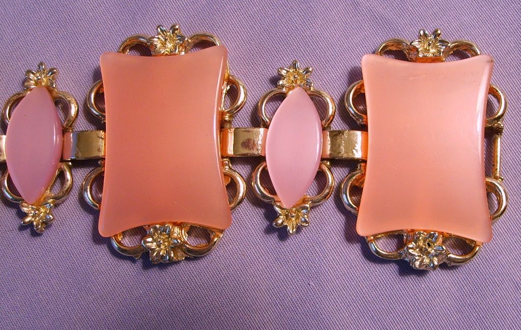 Big Wide Chunky Pink Bracelet Thermoset Plastic Goldtone Metal Big Wide Chunky Pink Bracelet Thermoset Plastic Goldtone Metal