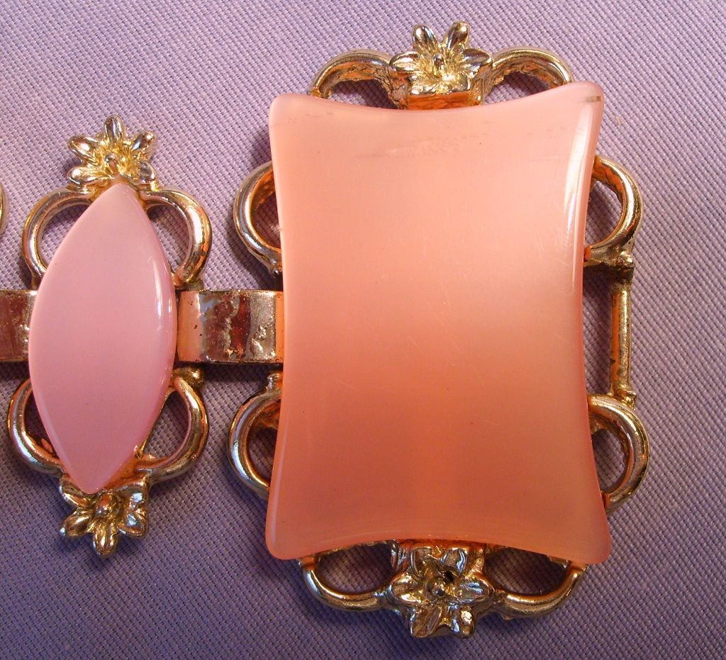 Big Wide Chunky Pink Bracelet Thermoset Plastic Goldtone Metal Big Wide Chunky Pink Bracelet Thermoset Plastic Goldtone Metal