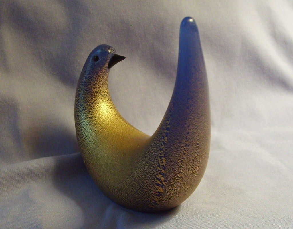 Aureliano Toso Murano Glass Bird Cobalt Blue Aventurine Vetreria Dove Aureliano Toso Murano Glass Bird Cobalt Blue Aventurine Vetreria Dove