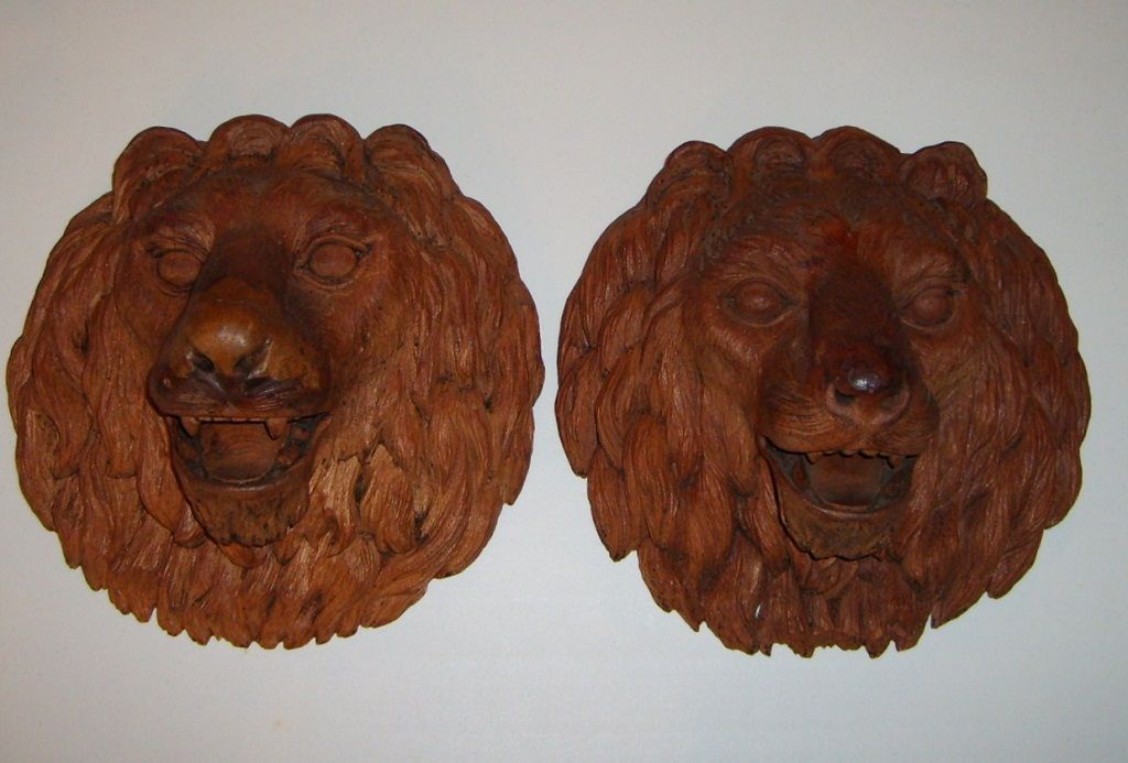 PAIR 19th Century Carved Oak Wood Lion Heads Sculpture Antique European PAIR 19th Century Carved Oak Wood Lion Heads Sculpture Antique European