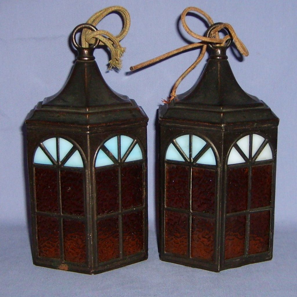 Antique Arts & Crafts Pair Hanging Lamps Slag Glass Petit Antique Arts & Crafts Pair Hanging Lamps Slag Glass Petit