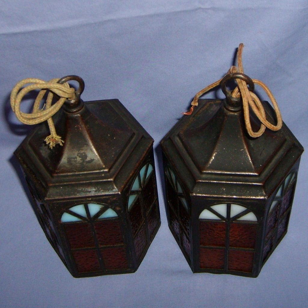 Antique Arts & Crafts Pair Hanging Lamps Slag Glass Petit Antique Arts & Crafts Pair Hanging Lamps Slag Glass Petit