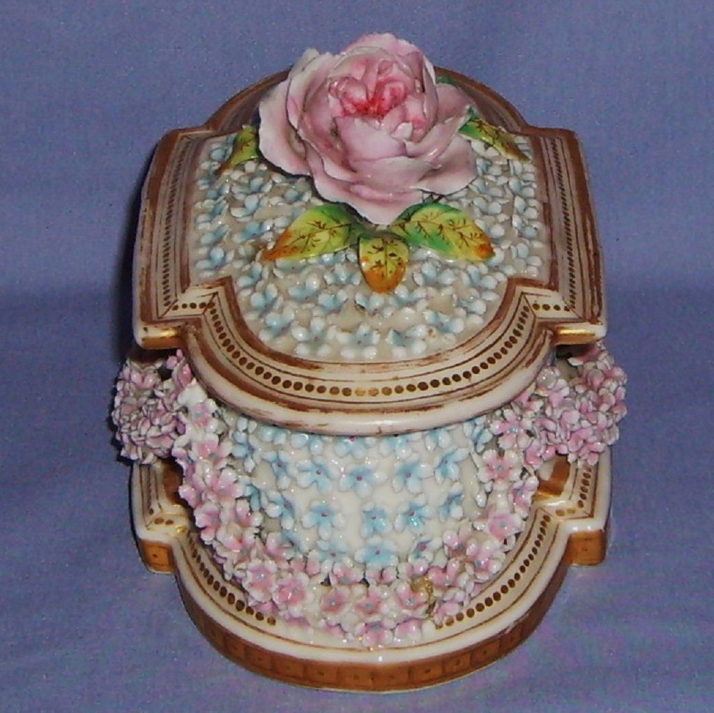 Exquisite Antique Porcelain Dresser Box Casket Bocage Garland Exquisite Antique Porcelain Dresser Box Casket Bocage Garland