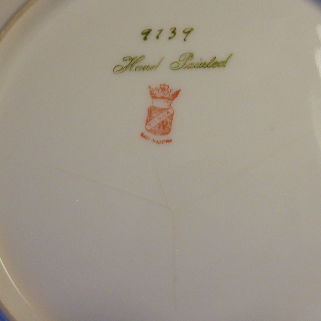 1899-1918 Porcelain Hand-Painted Vienna Austria Plate Ernst Wahliss 1899-1918 Porcelain Hand-Painted Vienna Austria Plate Ernst Wahliss