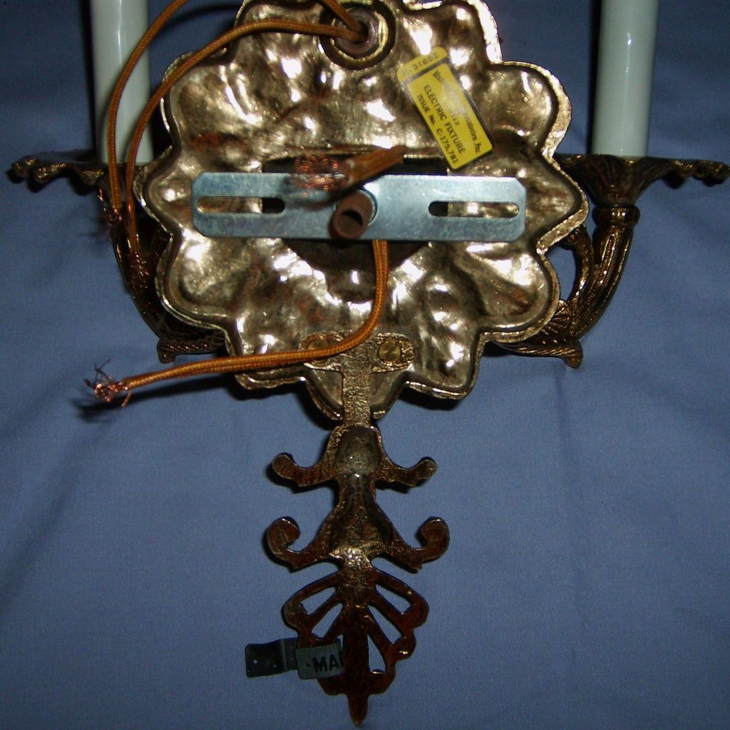 Electric Wall Sconce Crystal Prisms 3-Arm # Light Vintage Spain Very old but brand new!!! Electric Wall Sconce Crystal Prisms 3-Arm # Light Vintage Spain Very old but brand new!!!