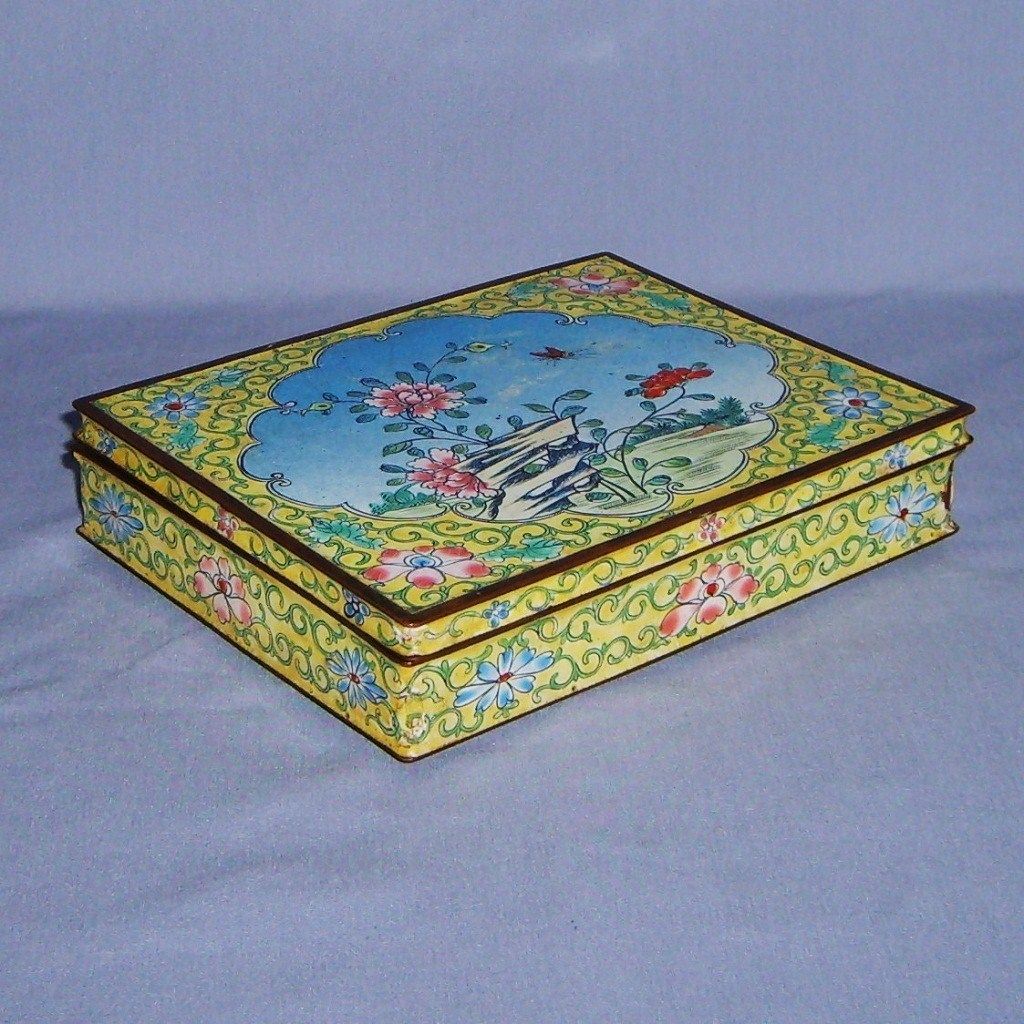 Chinese Canton Enamel Box Peonies & Bee Cloisonne Vintage Chinese Canton Enamel Box Peonies & Bee Cloisonne Vintage