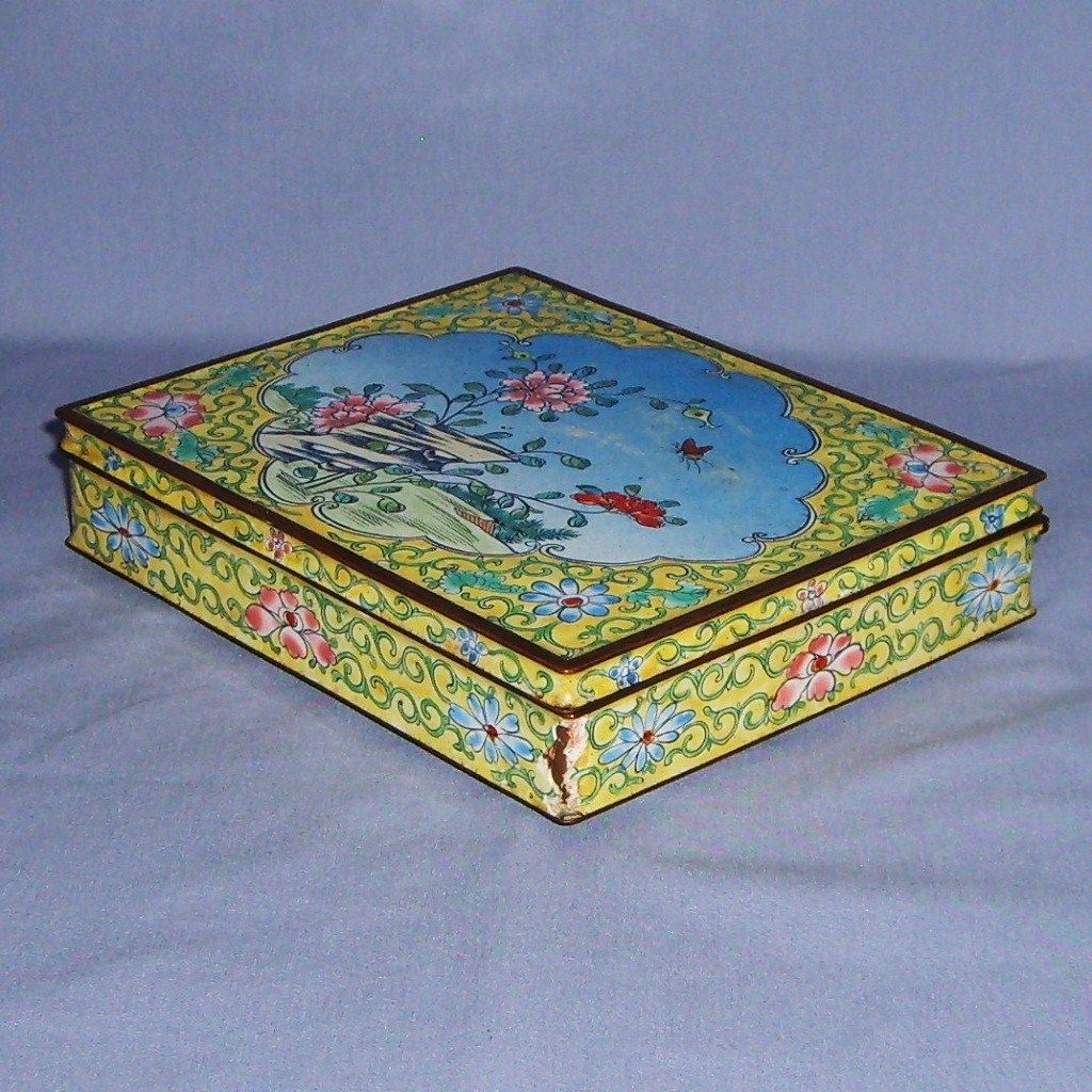 Chinese Canton Enamel Box Peonies & Bee Cloisonne Vintage Chinese Canton Enamel Box Peonies & Bee Cloisonne Vintage