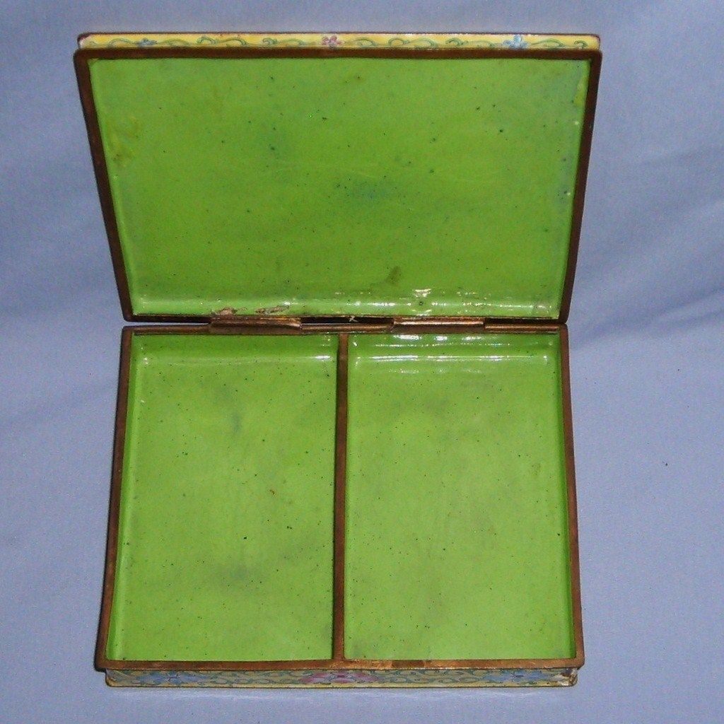 Chinese Canton Enamel Box Peonies & Bee Cloisonne Vintage Chinese Canton Enamel Box Peonies & Bee Cloisonne Vintage